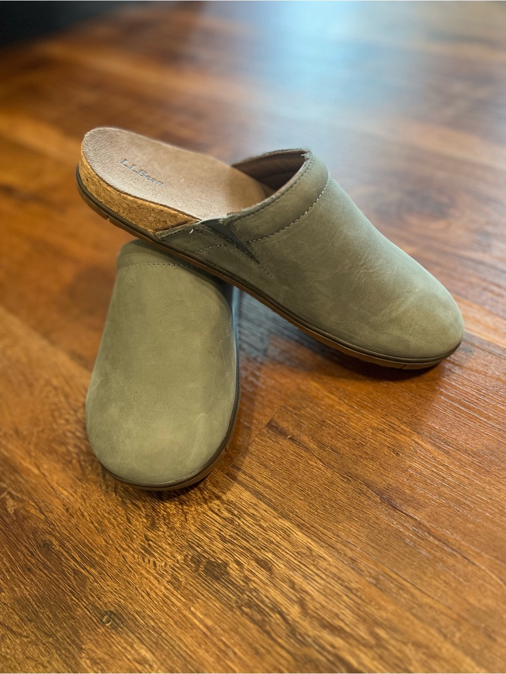 L.L. Bean Women’s Go Anywhere Clogs Olive Leather - Picture 11 of 12